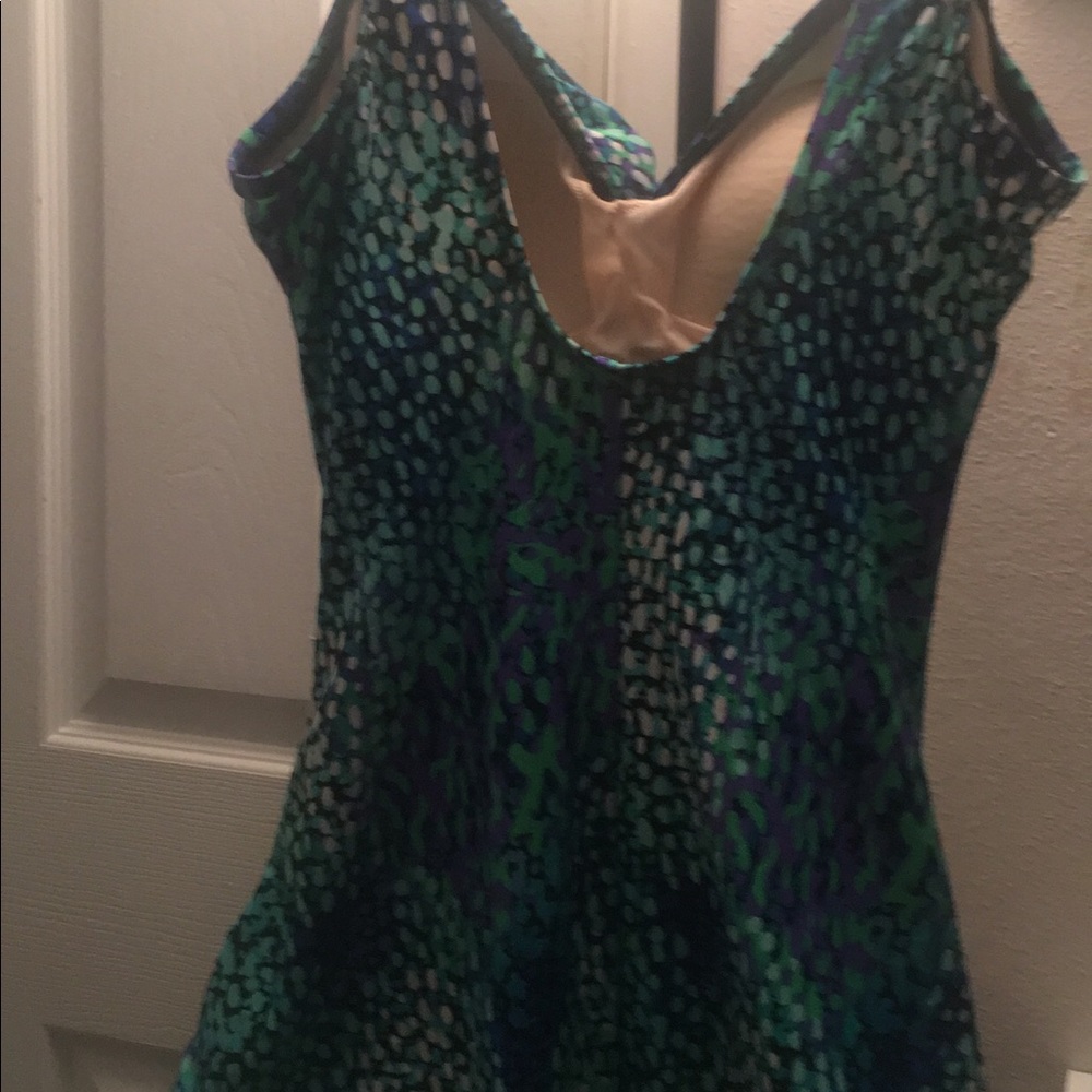 Swimsuit - Picture 5 of 8